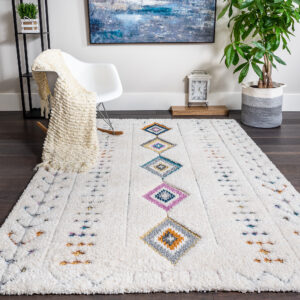 Lola Diamond Motif rugs
